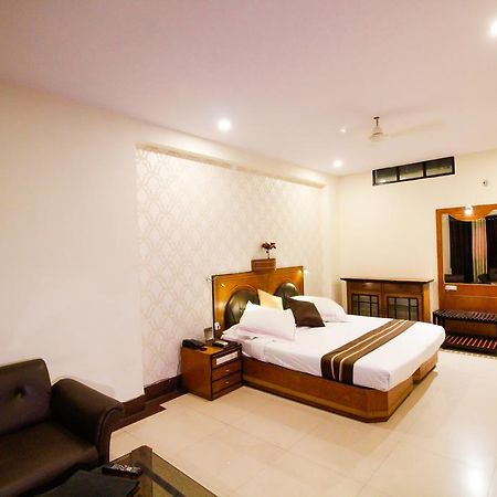 Hotel Rishi Regency Jabalpur Exterior photo