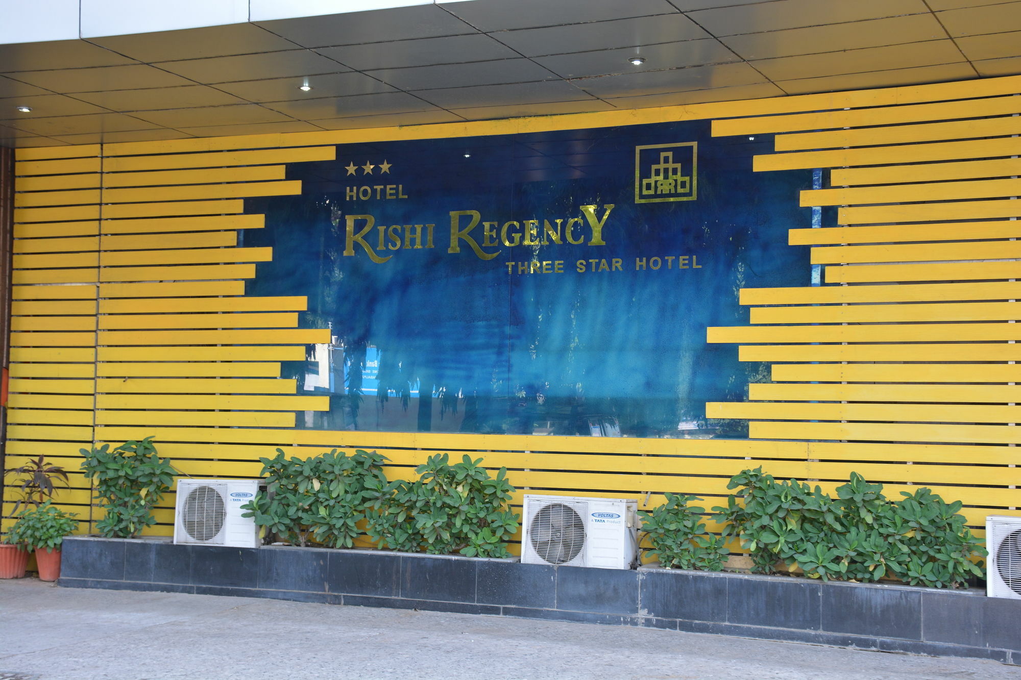 Hotel Rishi Regency Jabalpur Exterior photo